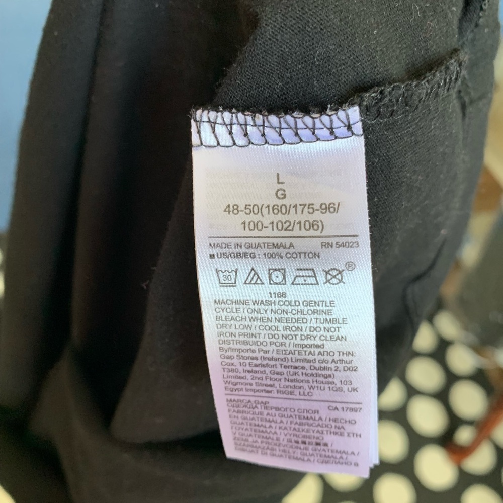 Gap Logo T Shirt - Picture 8 of 8